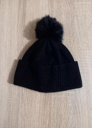 Зимова шапка на дівчинку