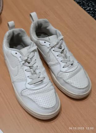 Кросівки 36,5 розмір, 23 см устілка