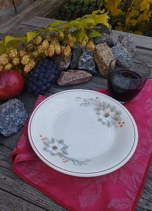 Будянский фаянсовый завод 60-е годы тарелка букет цветочков мелкая, десертная d18,5 см