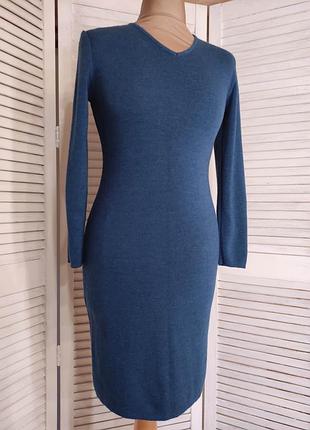 Вовняне плаття кольору морської хвилі / светр