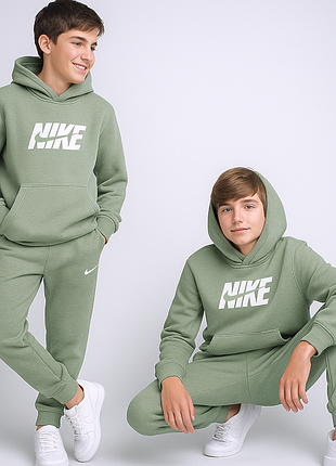 Теплый костюм на флисе для мальчика найк 146-164 см туречевая