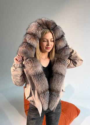 Розкішний бомбер з хутром