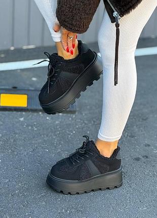 Женские зимние кроссовки