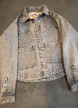 Джинсова куртка reserved