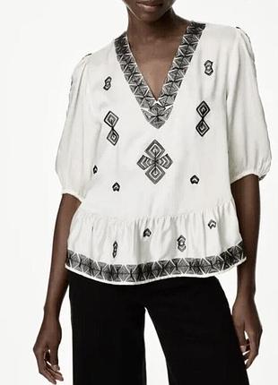 Блуза m&s  молочного кольору літня повсякденна/м