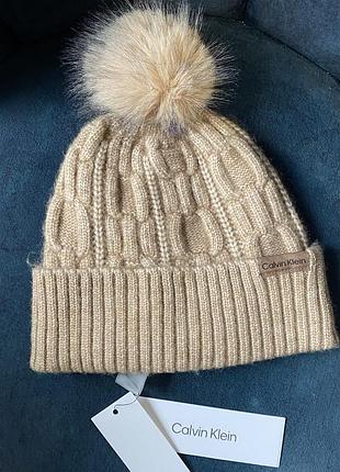 Жіноча шапка calvin klein