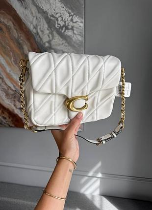 Кожаная женская белая сумка pillow tabby quilted in white