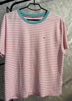 Жіноча футболка