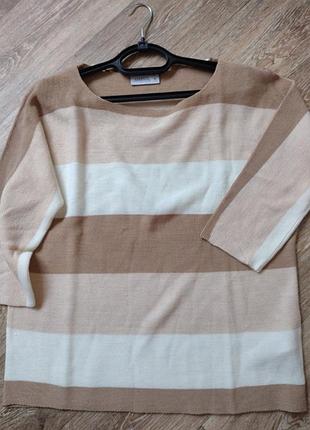 Свитер,легкий и нежный, известный бренд,размер м