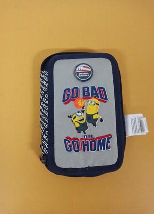 Двухъярусный пенал с изображением миньонов.