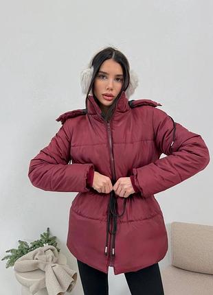 Курточка жіноча зимова на затяжці з капюшоном