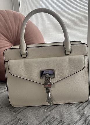 Шкіряна сумка dkny elissa medium satchel