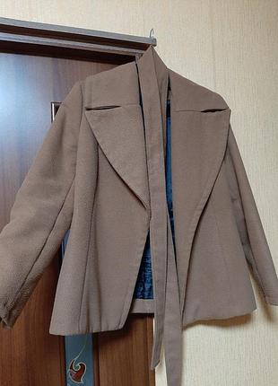 Жіноче пальто