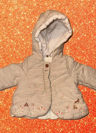 Дитяча весняна курточка. можливо на ранню осінь. новенька. мякенька наче хмаринка.