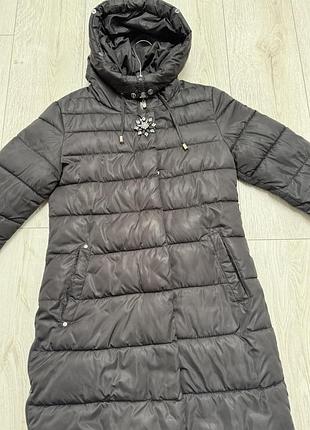 Жіноча чорна куртка