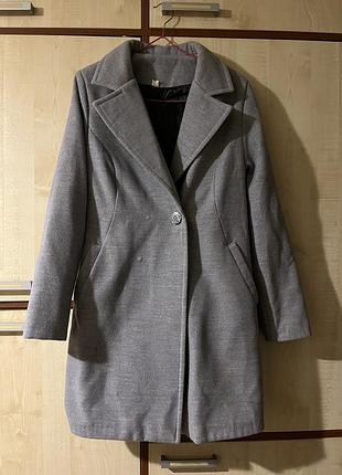 Пальто жіноче сіре розміру xs-s