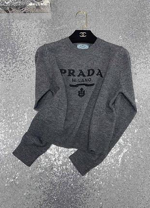 Жіночий светр