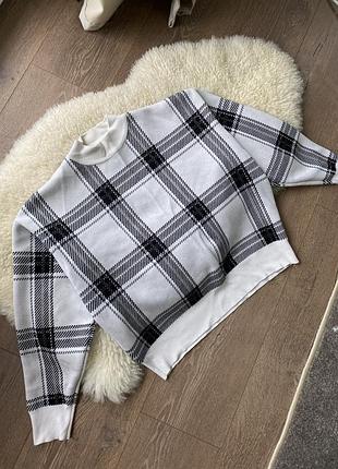 Светр вкорочений