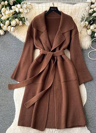 Женский теплый вязаный кардиган на запах с поясом с карманами коричневый шоколад длинный на осень зиму батал большого размера