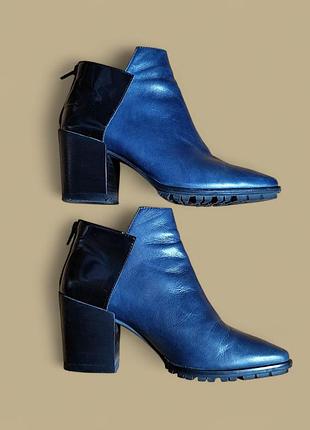 Кожаные ботинки