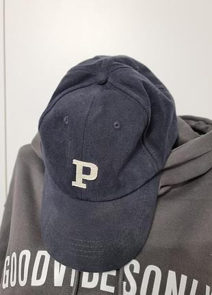 Кепка с надписью