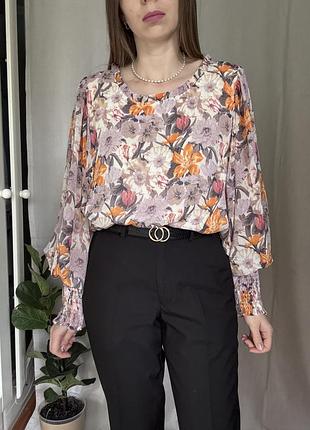 Блузка жіноча