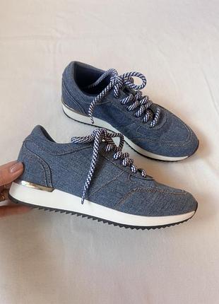 Фірмові кросівки attizare р. 39