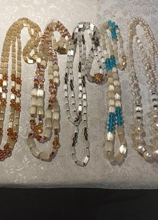 Намисто вінтаж часів ссер чеське сатинове скло.