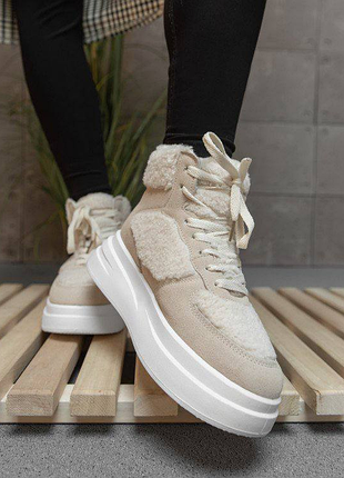 Женские ботинки