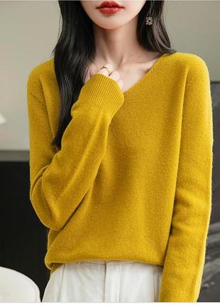 Жовтий кашеміровий светр  пуловер з v-подібним вирізом 100% кашемір колір гірчиця