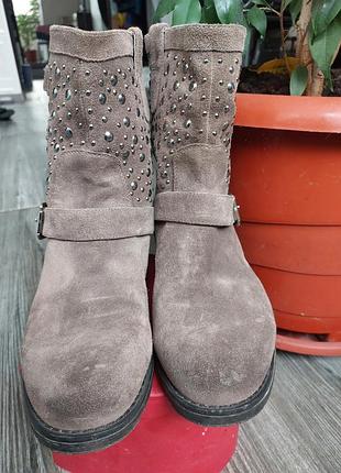 Продам черевики