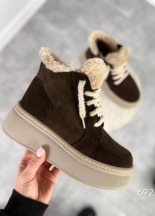 Черевики з натуральної замші шоколадні зимові на платформі жіночі