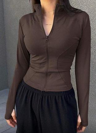 Мега стильный женский лонгслив с длинным рукавом на молнии. на рукавах есть вырезы для пальчиков