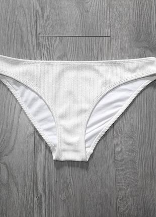 Белые трусики низ от купальника из фактурной ткани primark