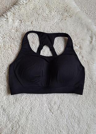 Спортивный топ