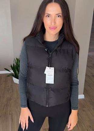 Жилетка теплая водоотталкивающая короткая черная желетка xs s zara 3046/035