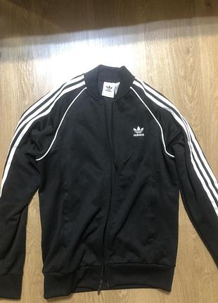 Ветровка адик