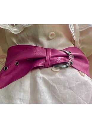 Вінтажний рожевий широкий ремінь з красивою пряжкою 80-ті