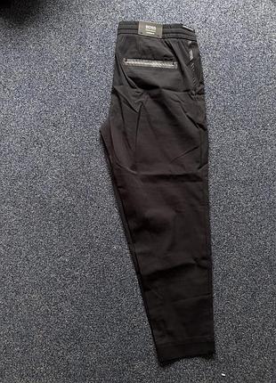 Брюки штани hugo boss tapered fig 48