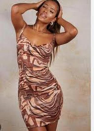 Нове стрейч. плаття "prettylittlething" р. 50