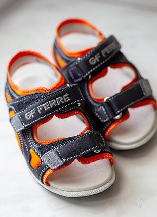 Нові шкіряні босоніжки сандалі для хлопчика gf ferre