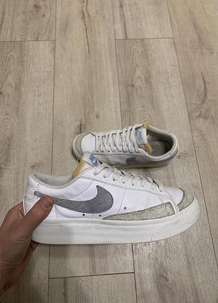 Жіночі кросівки nike оригінал 38.5(24.5см)