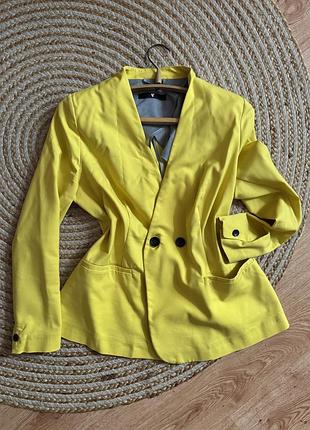 Піджак жовтий m-l