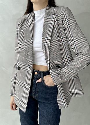 Двобортний жакет піджак в клітинку притулений жіночий жакет