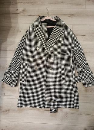 Демисезонное пальто в гусиную лапку тренд