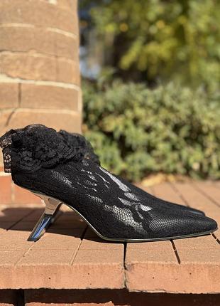 Жіночі туфлі ексклюзивні