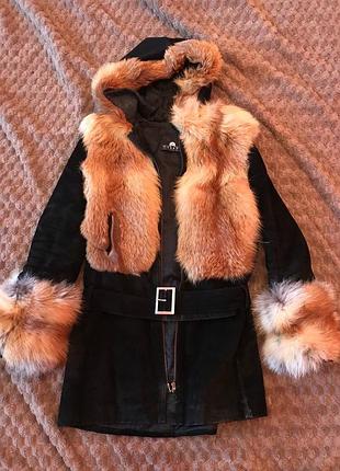 Дубленка женская подержанная с капюшоном и натуральным мехом лисы