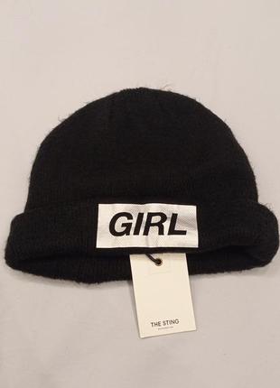 Стильна м'яка шапка з написом girl