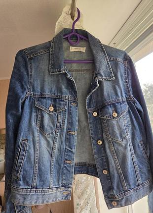 Джинсова куртка манго