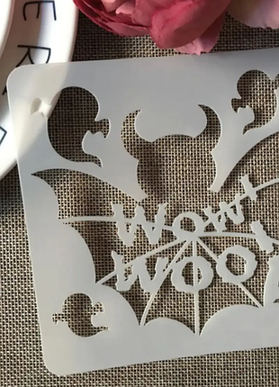 Трафарет на хеллоуин летучая мышь 13 на 13 см серый